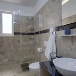 Medea, St. Martin