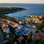 Medea, St. Martin Apartman *